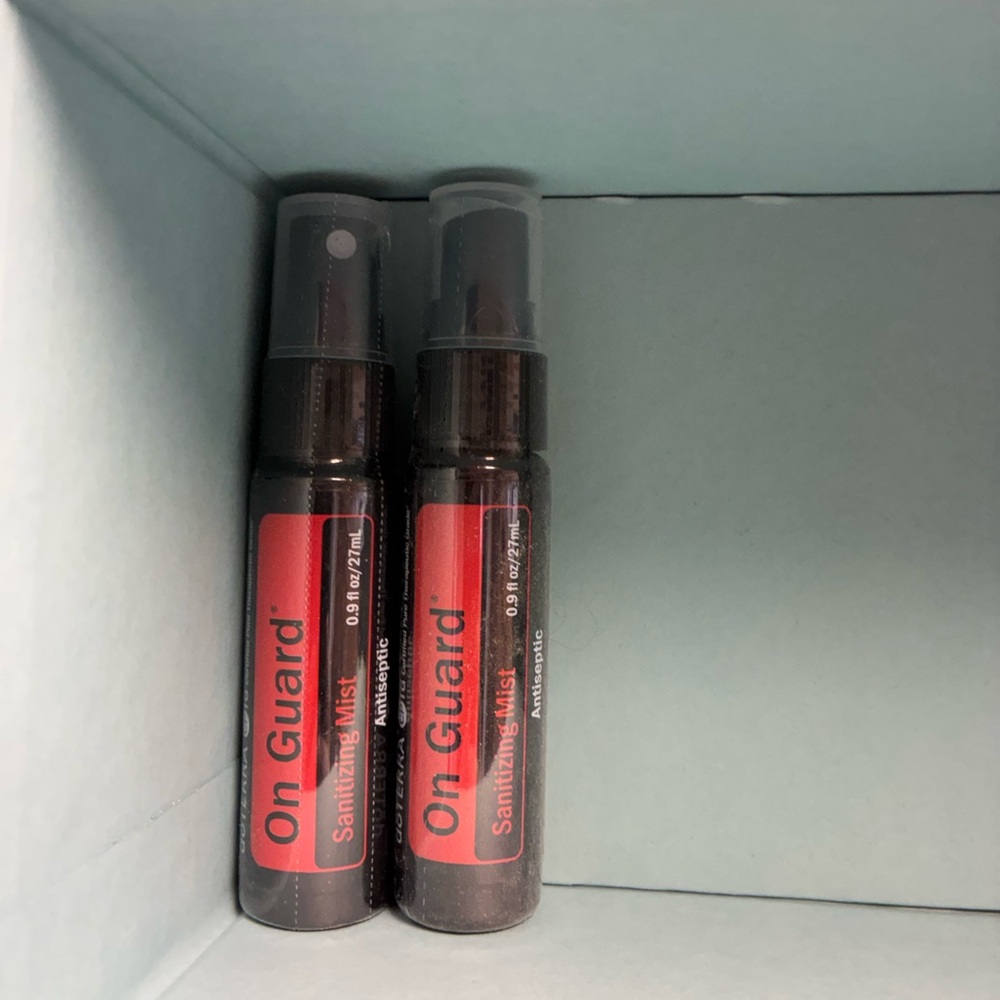 doTERRA On Guard Mist x 2

Sealed. Expiration 2022